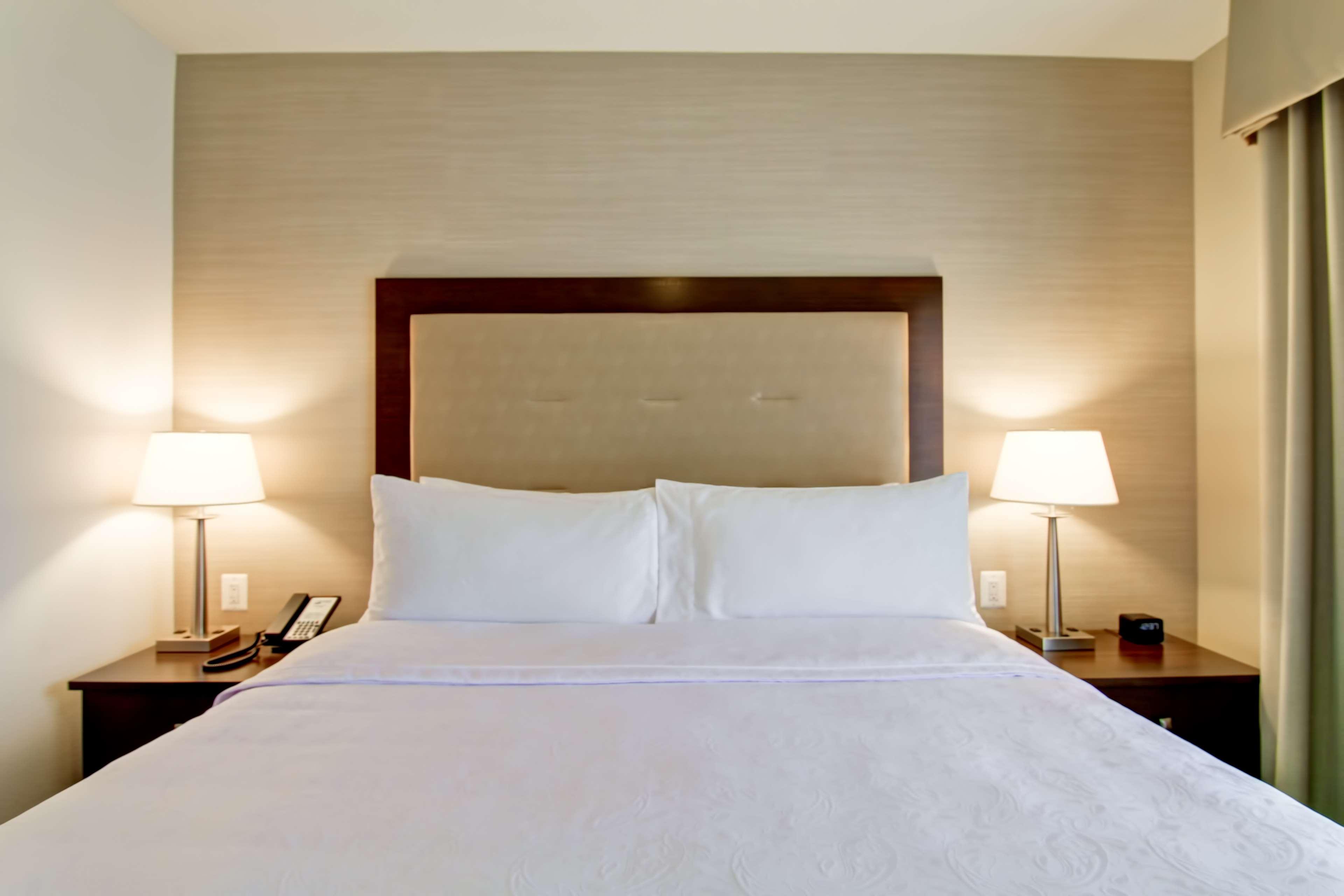 Homewood Suites By Hilton Вудбридж Екстер'єр фото